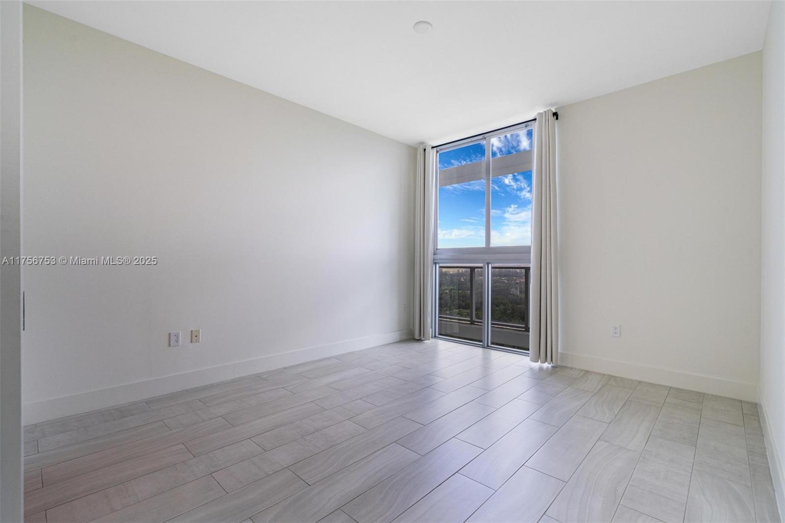 METROPICA NORTH TOWER ONE - Residential Lease