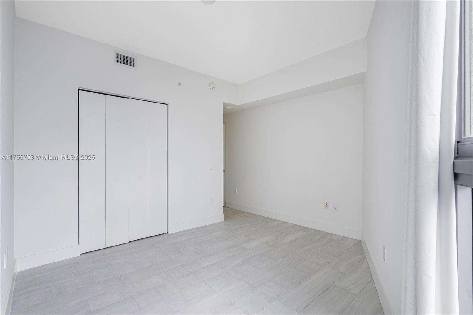 METROPICA NORTH TOWER ONE - Residential Lease