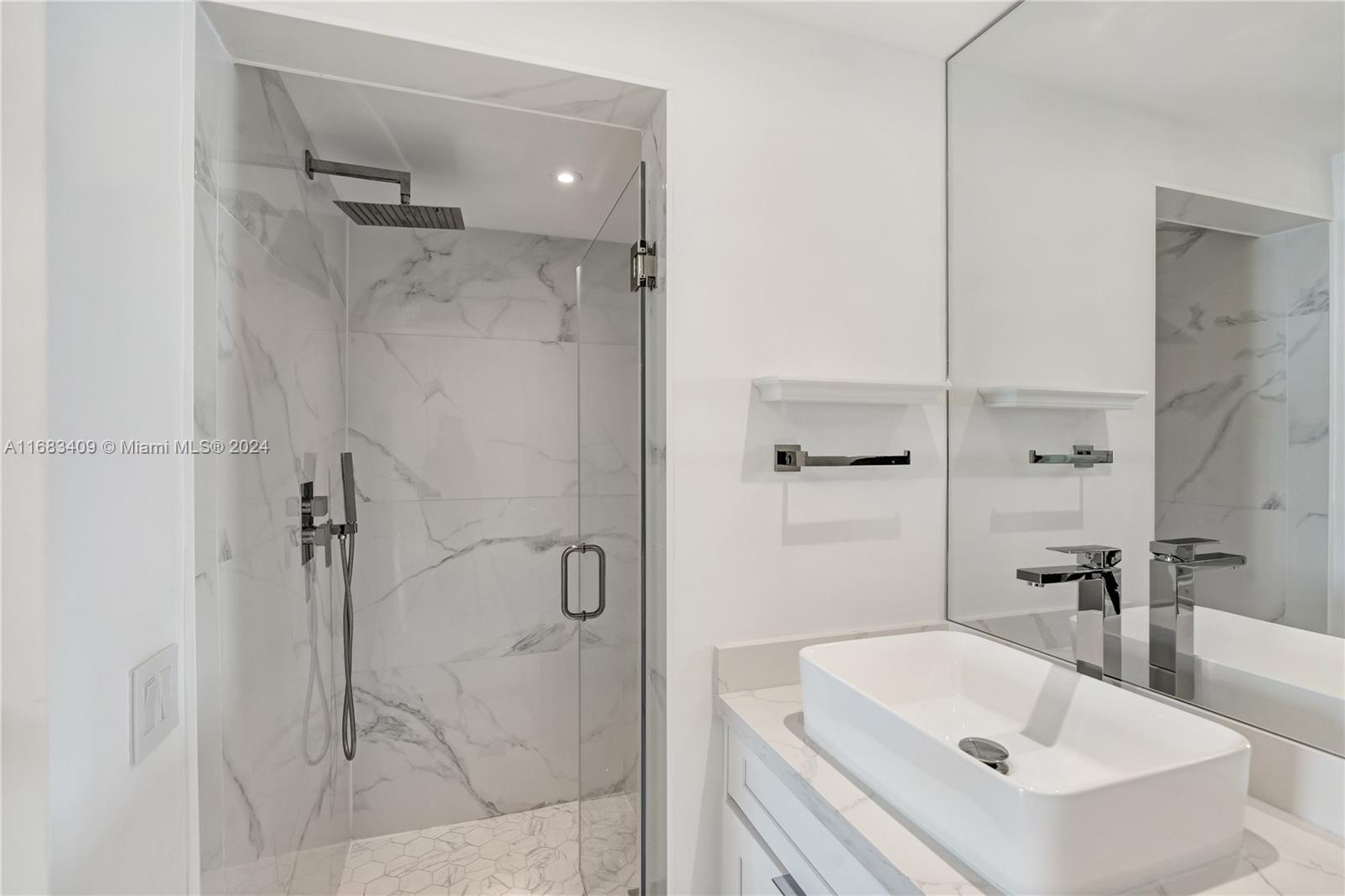 MOSAIC ON MIAMI BEACH CON - Residential