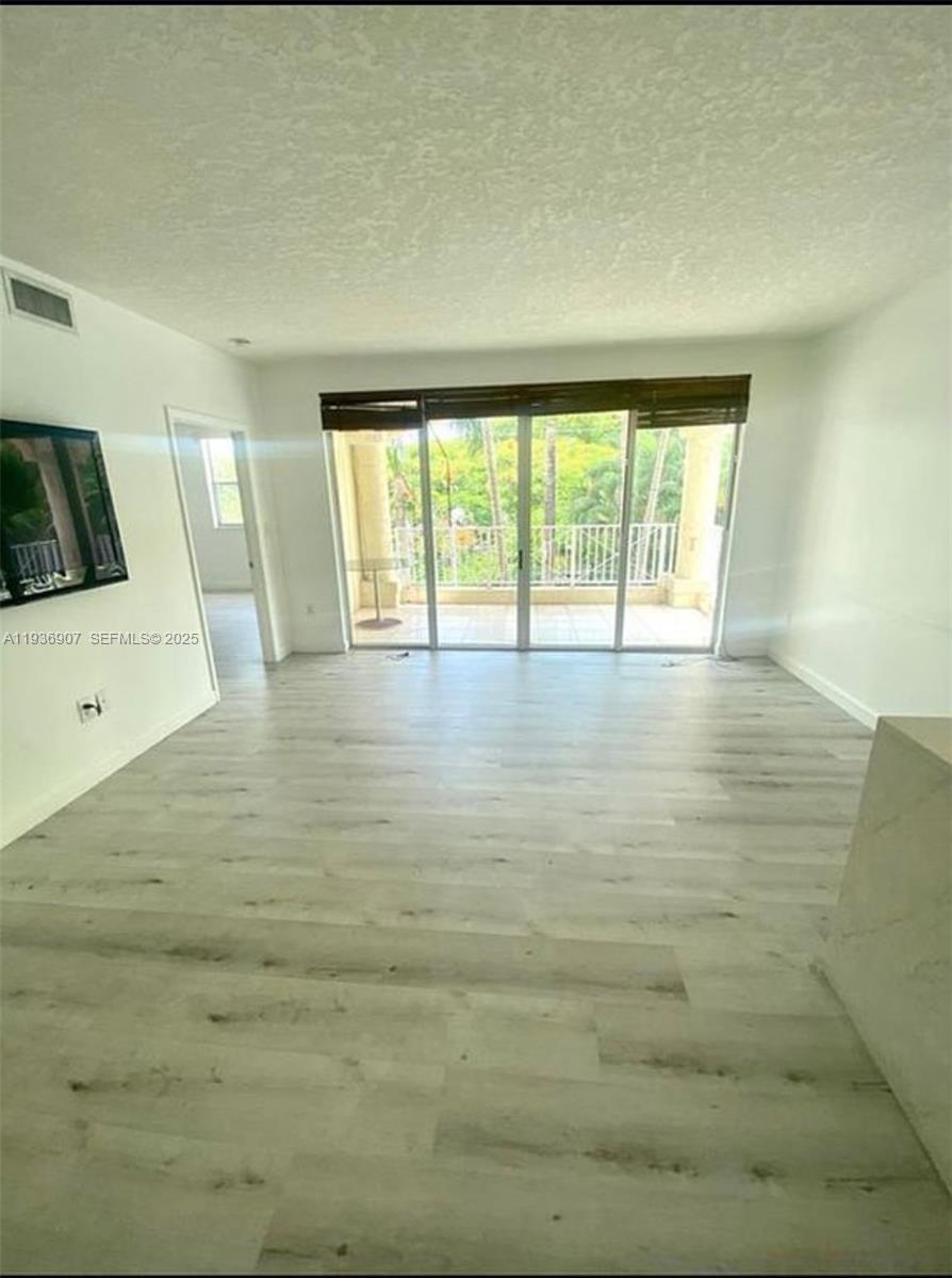 VILLA BRICKELL CONDO - Residential