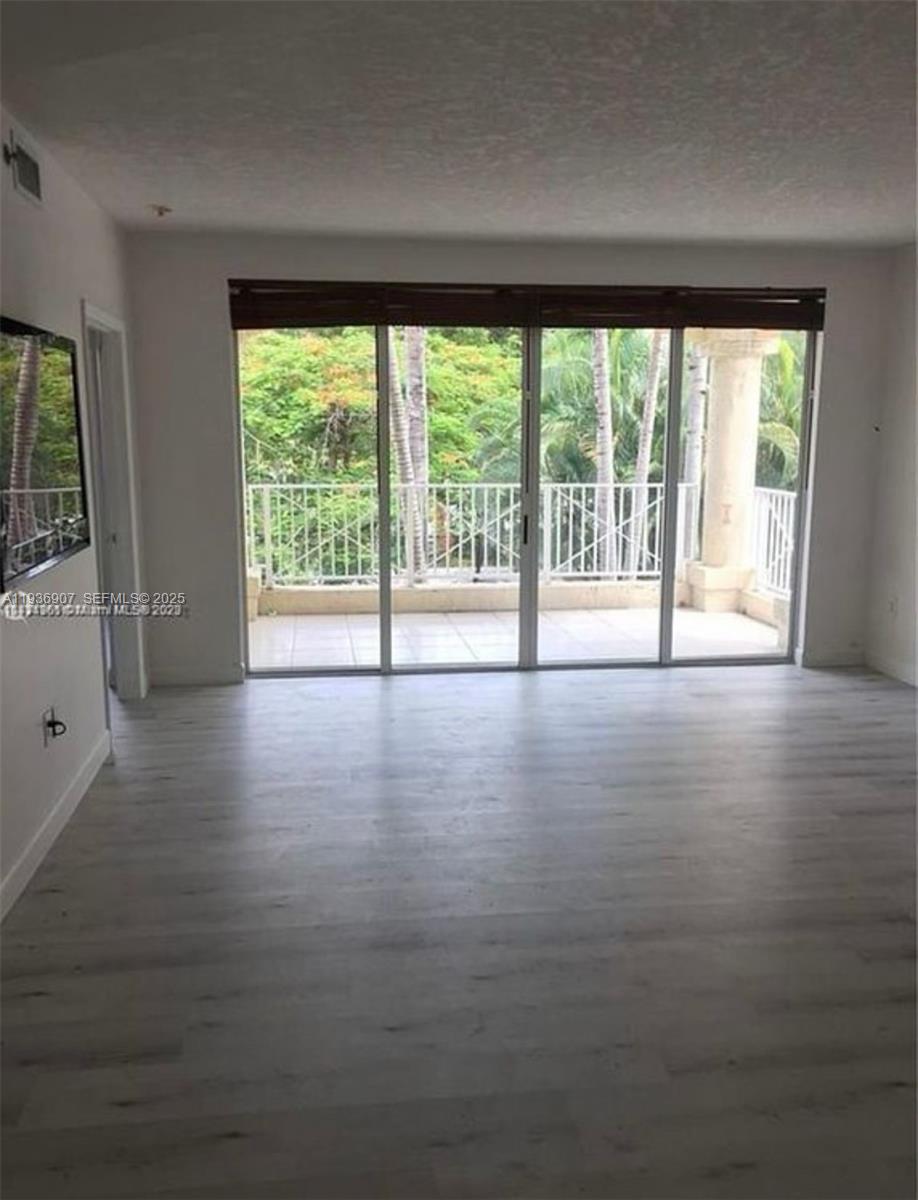 VILLA BRICKELL CONDO - Residential