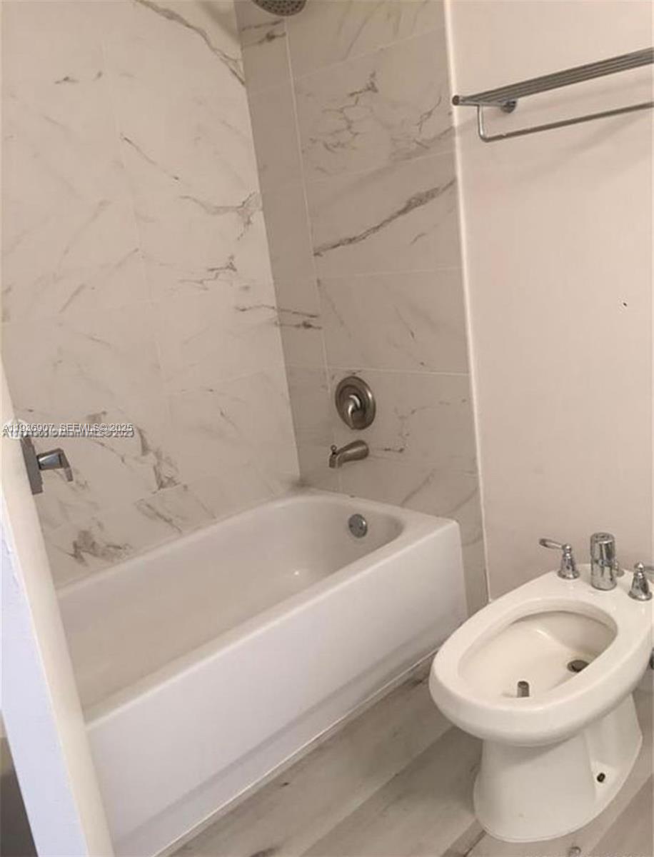 VILLA BRICKELL CONDO - Residential