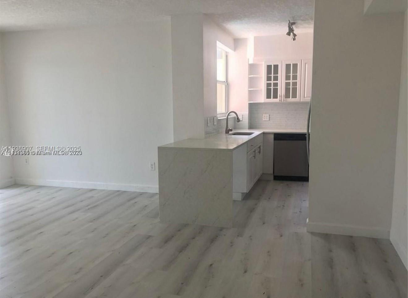 VILLA BRICKELL CONDO - Residential