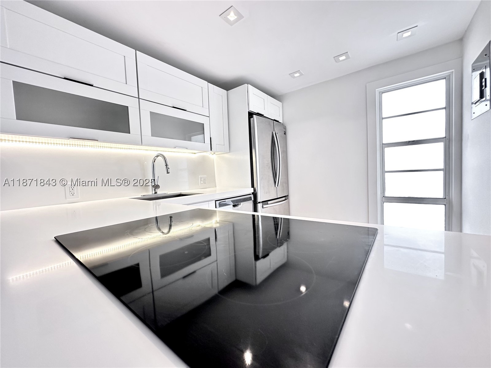 BRAVURA I CONDO - Residential