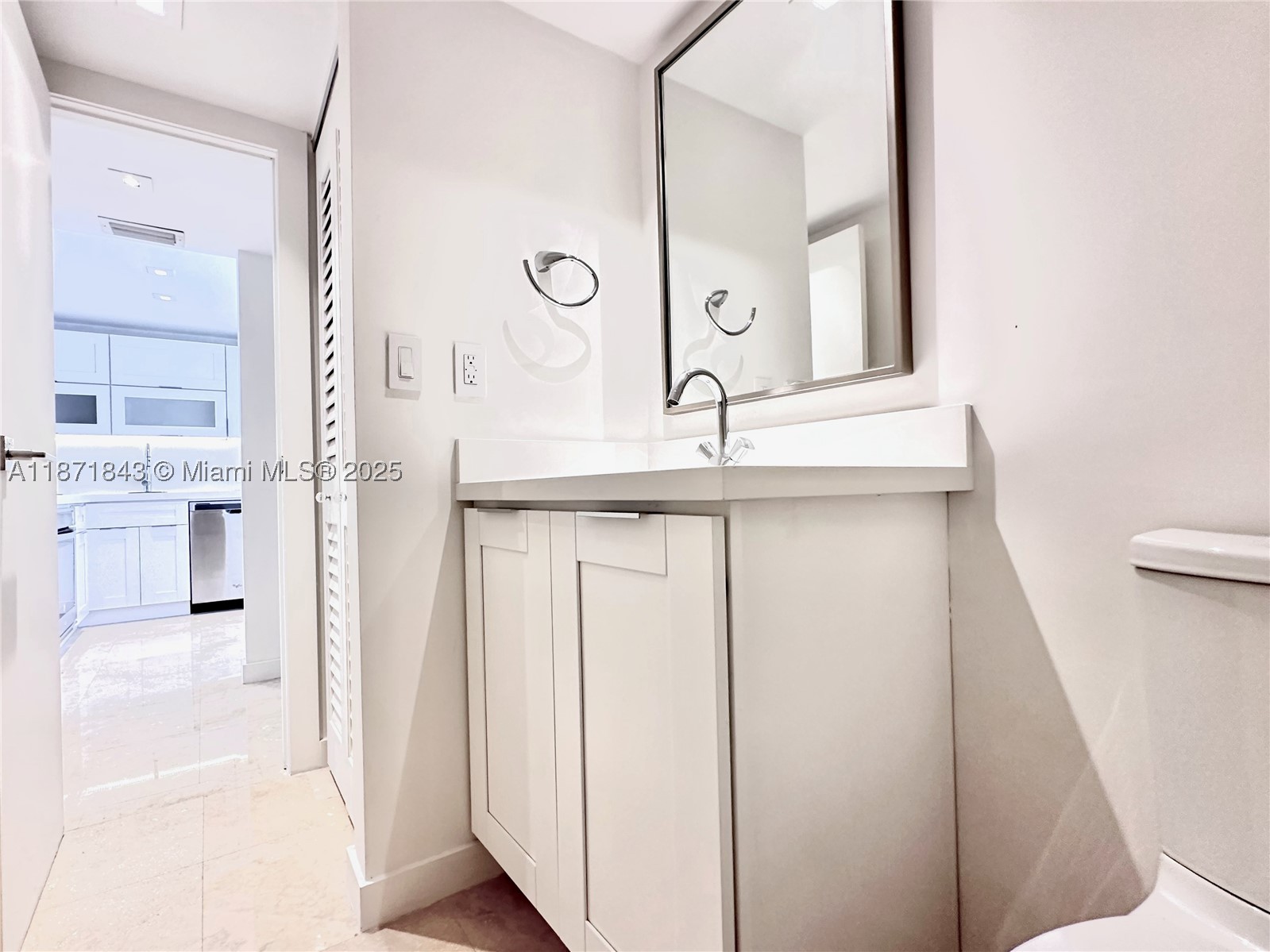 BRAVURA I CONDO - Residential