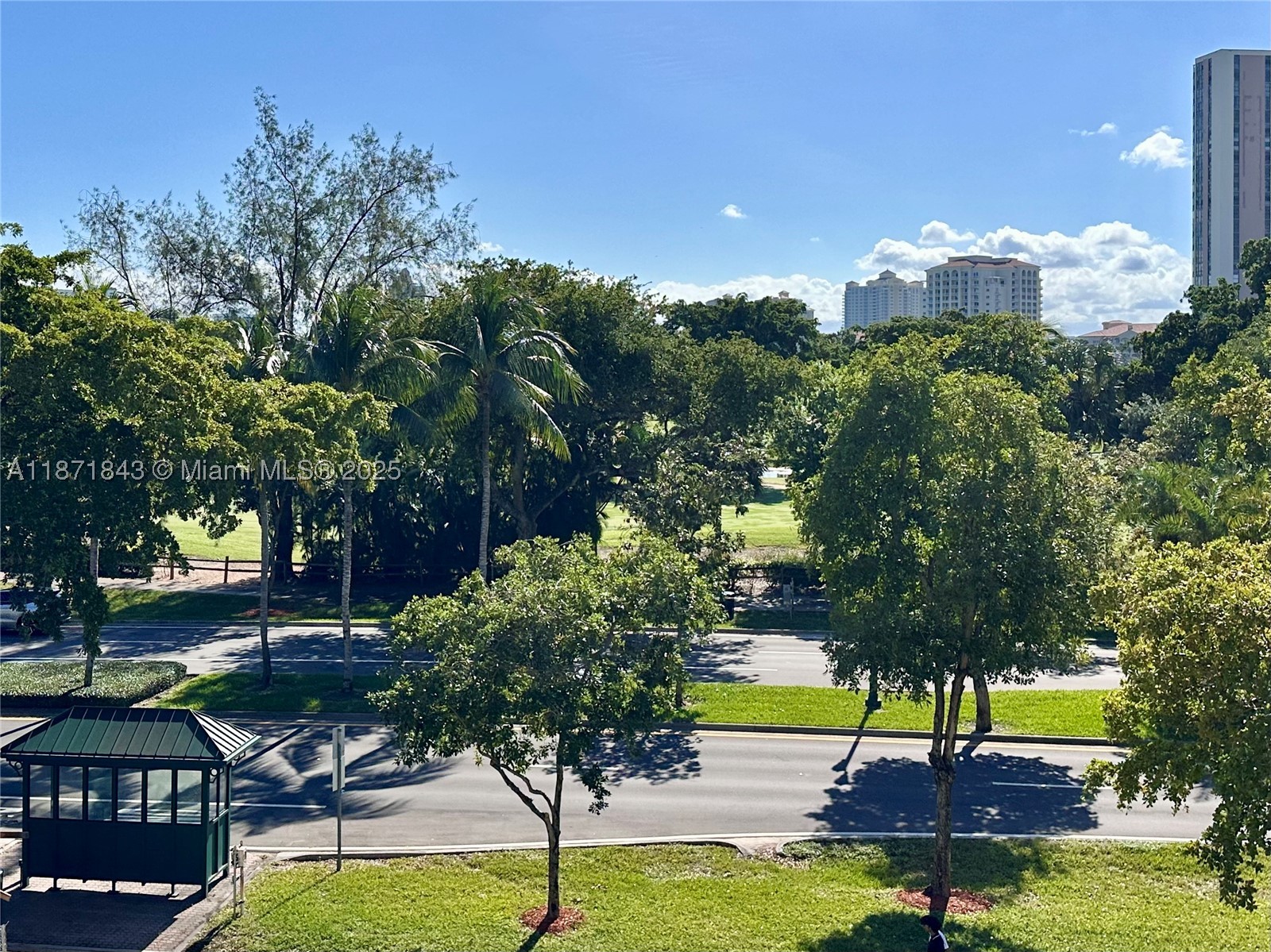 BRAVURA I CONDO - Residential