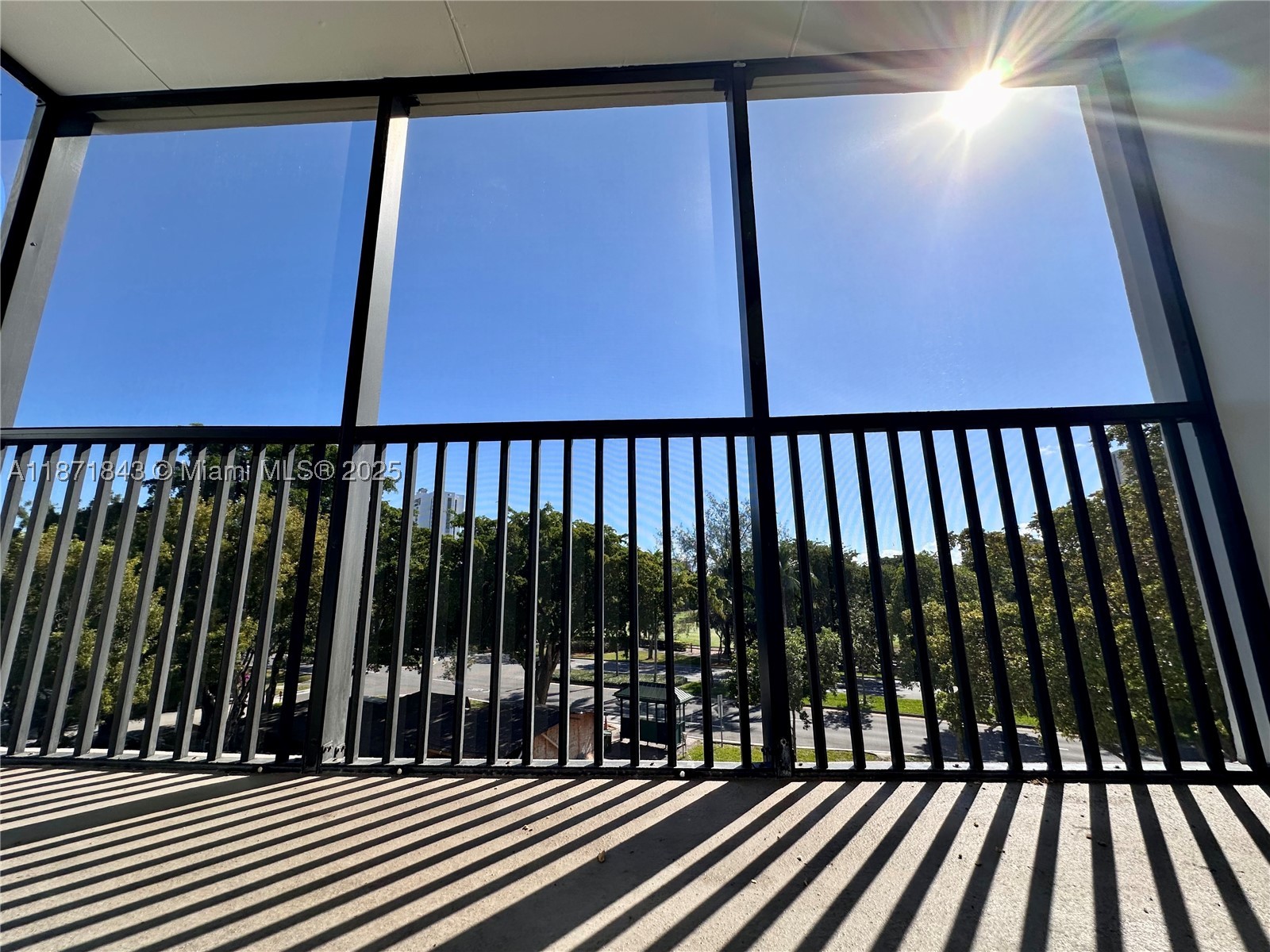 BRAVURA I CONDO - Residential