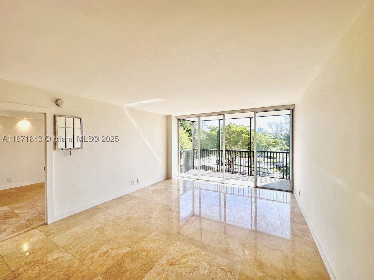 BRAVURA I CONDO - Residential