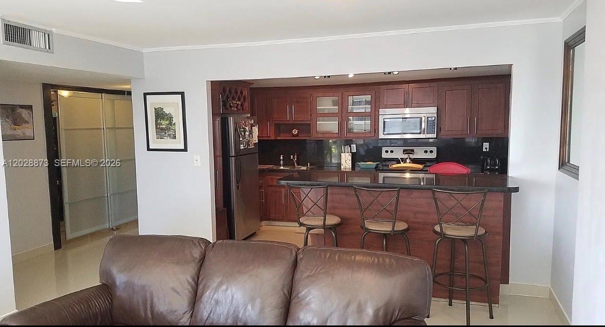 CHARTER CLUB CONDO - Residential Lease