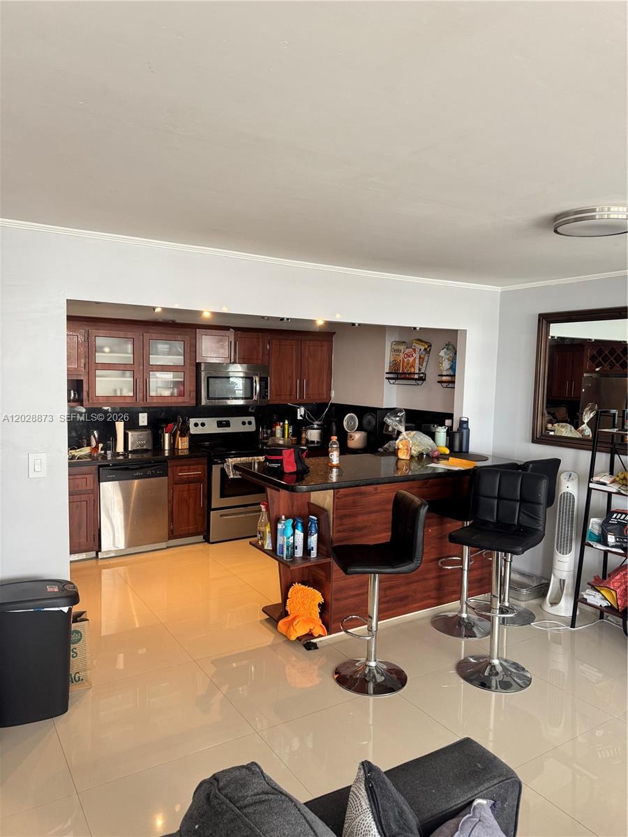 CHARTER CLUB CONDO - Residential Lease