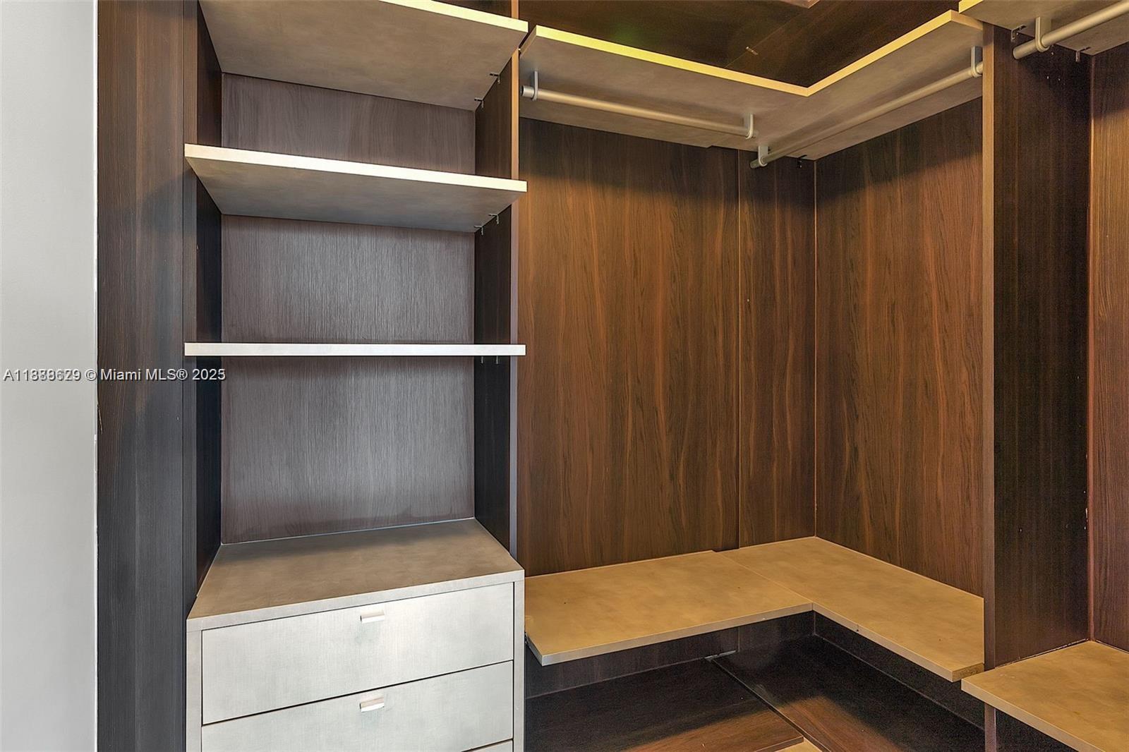 801 SMA RESIDENCES CONDO - Residential