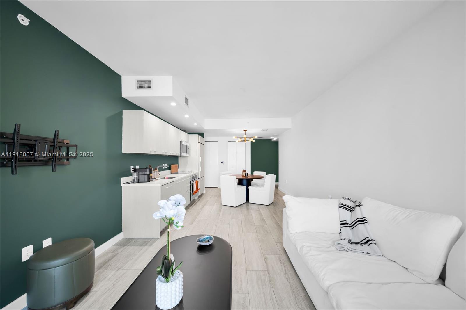 BRICKELL HEIGHTS EAST CON - Residential