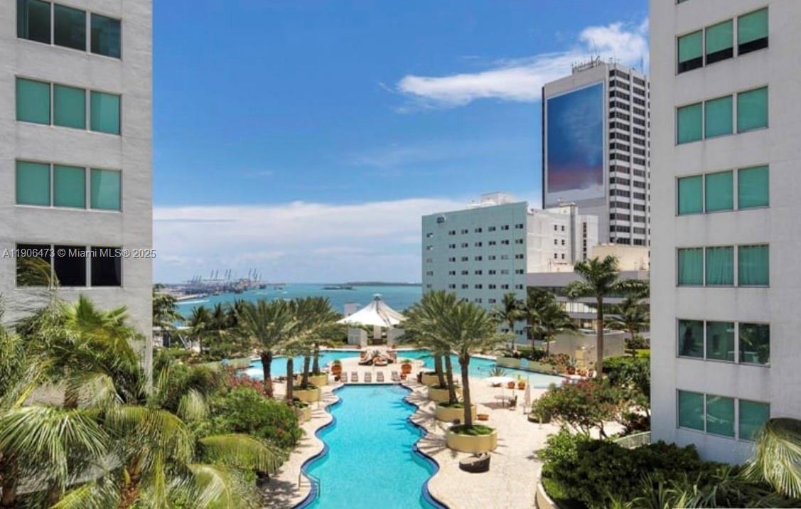 VIZCAYNE SOUTH CONDO - Residential