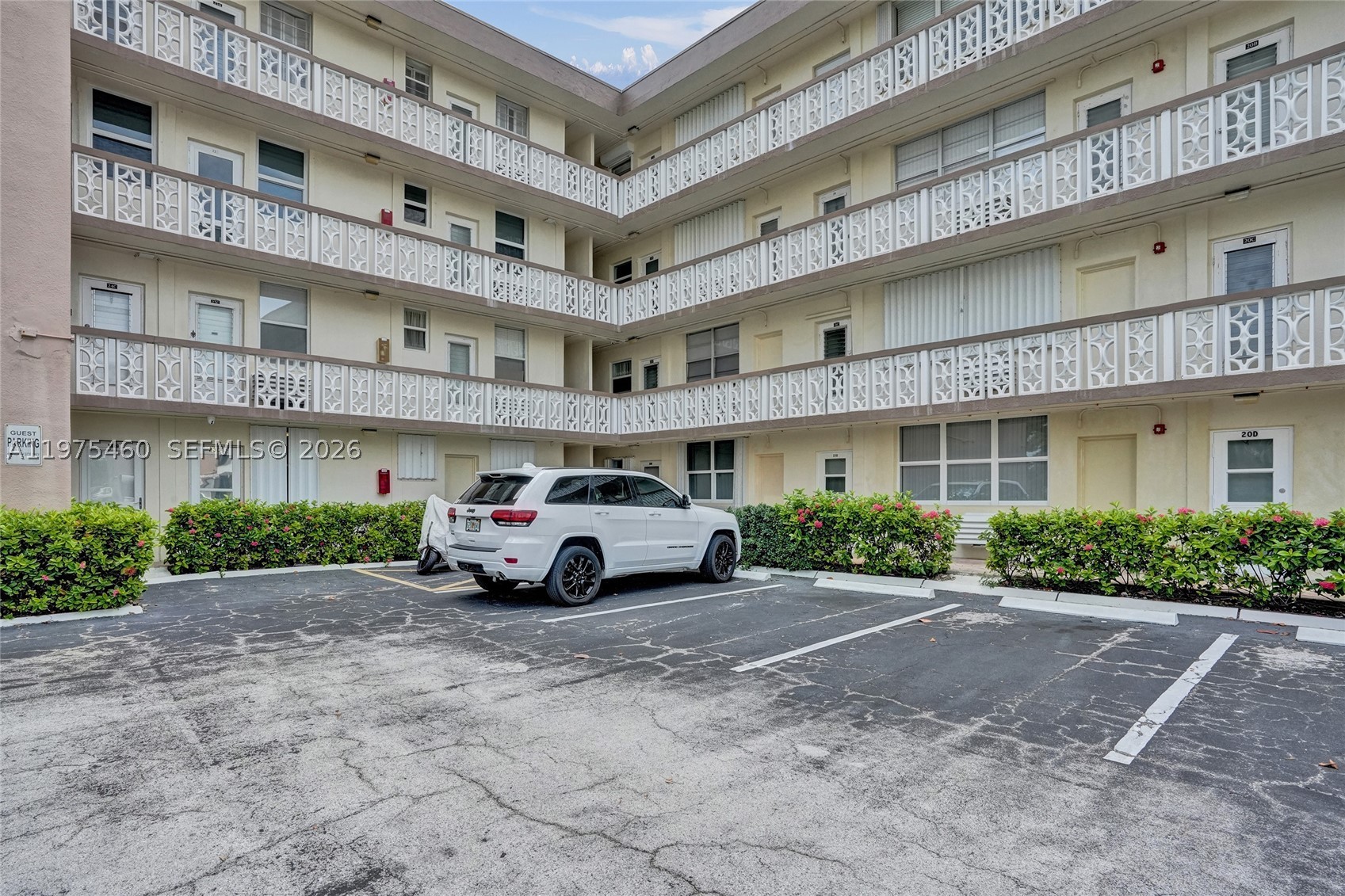 TAROMINA APTS CO-OP - Residential