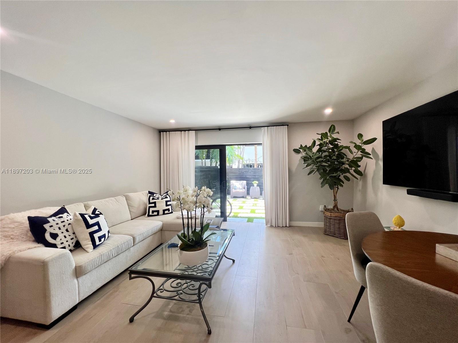 GROVE PARADISE CONDO - Residential Lease
