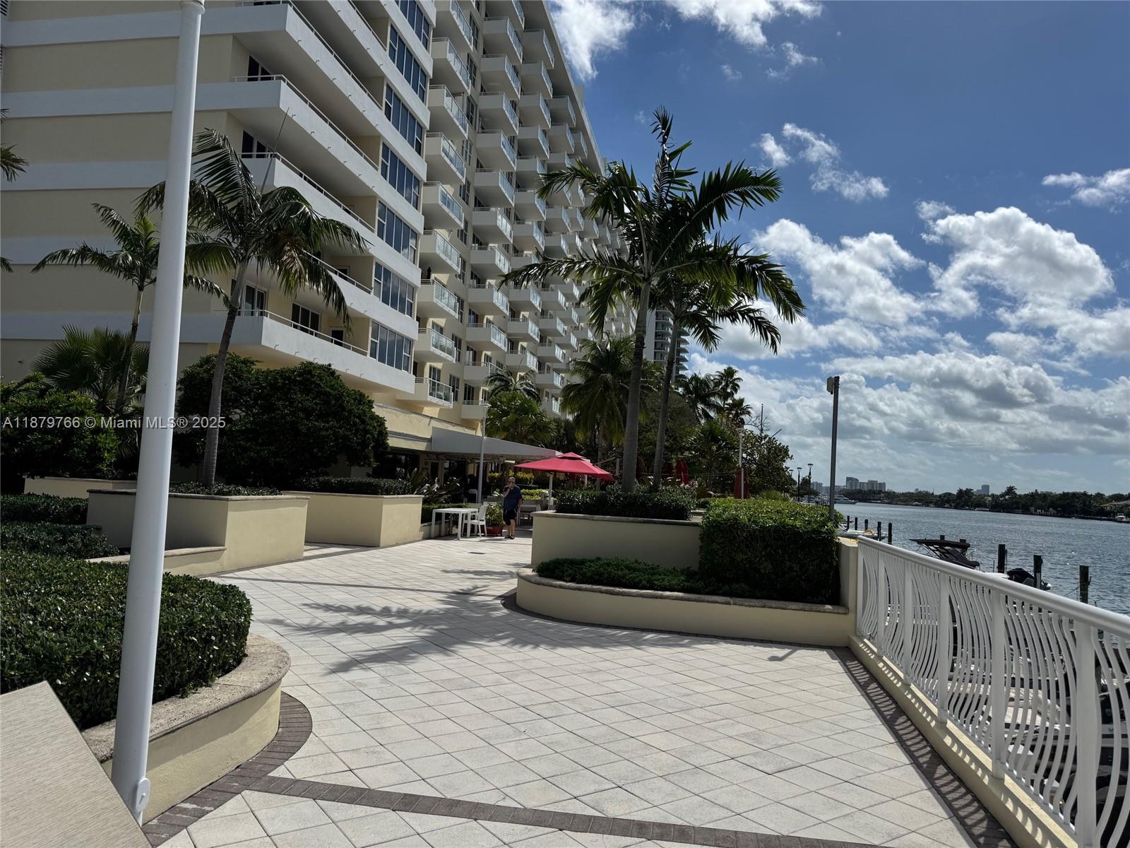 5600 CONDO - Residential