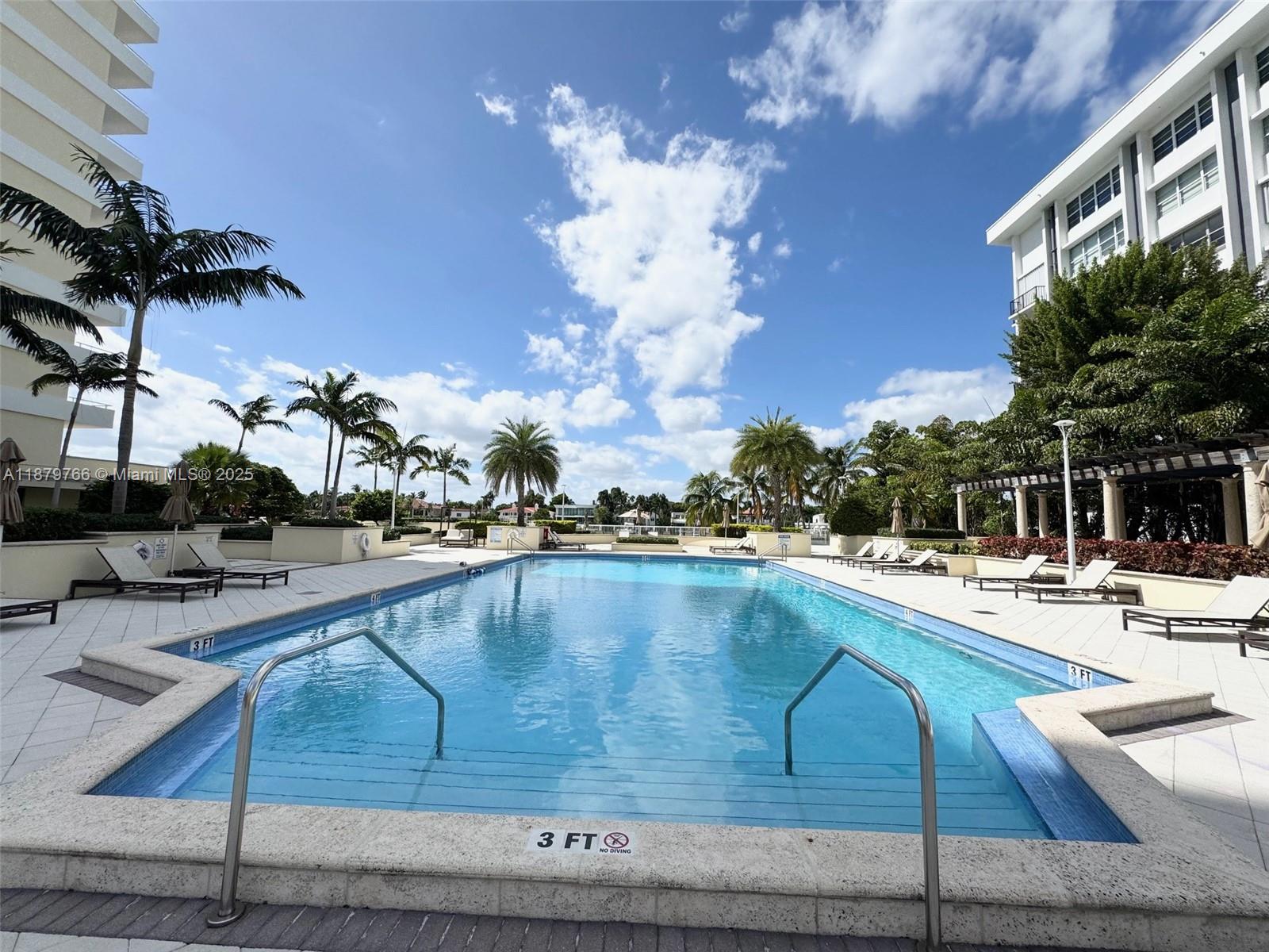 5600 CONDO - Residential