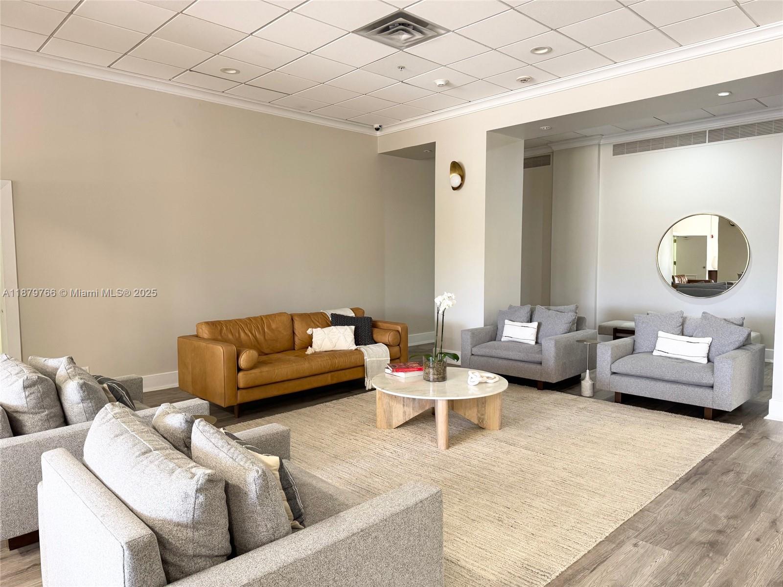 5600 CONDO - Residential
