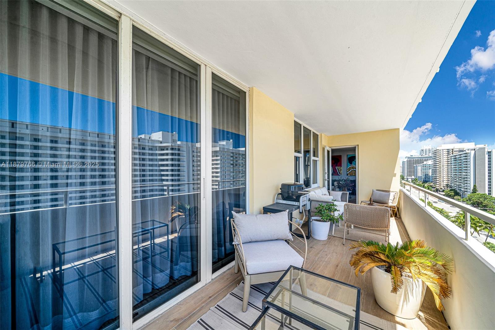 5600 CONDO - Residential