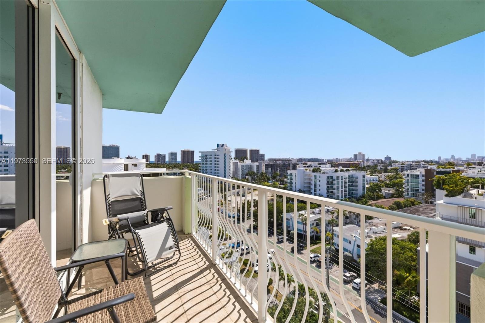 ISLAND POINTE CONDO - Residential