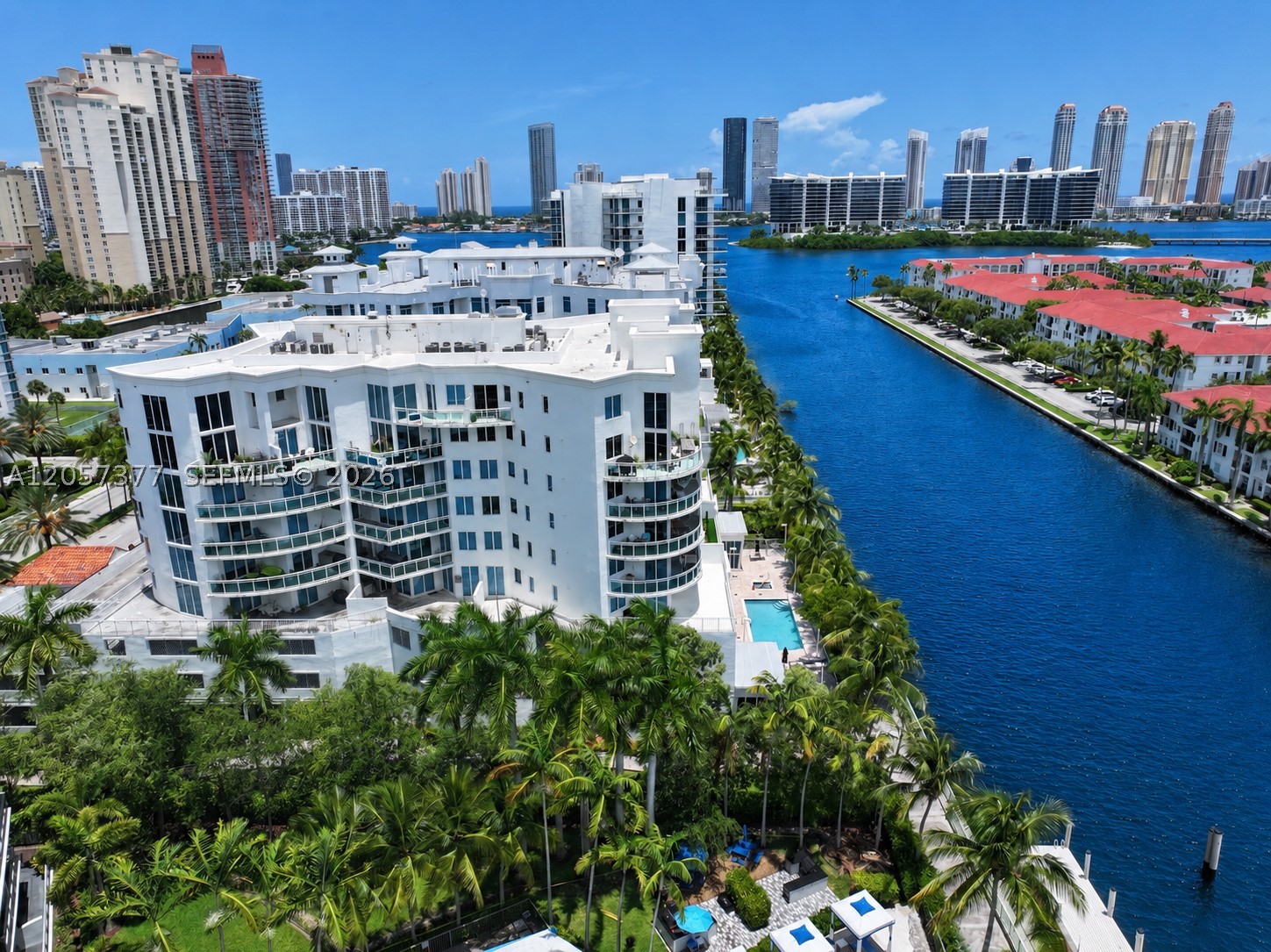 EASTSIDE AT AVENTURA COND - Residential