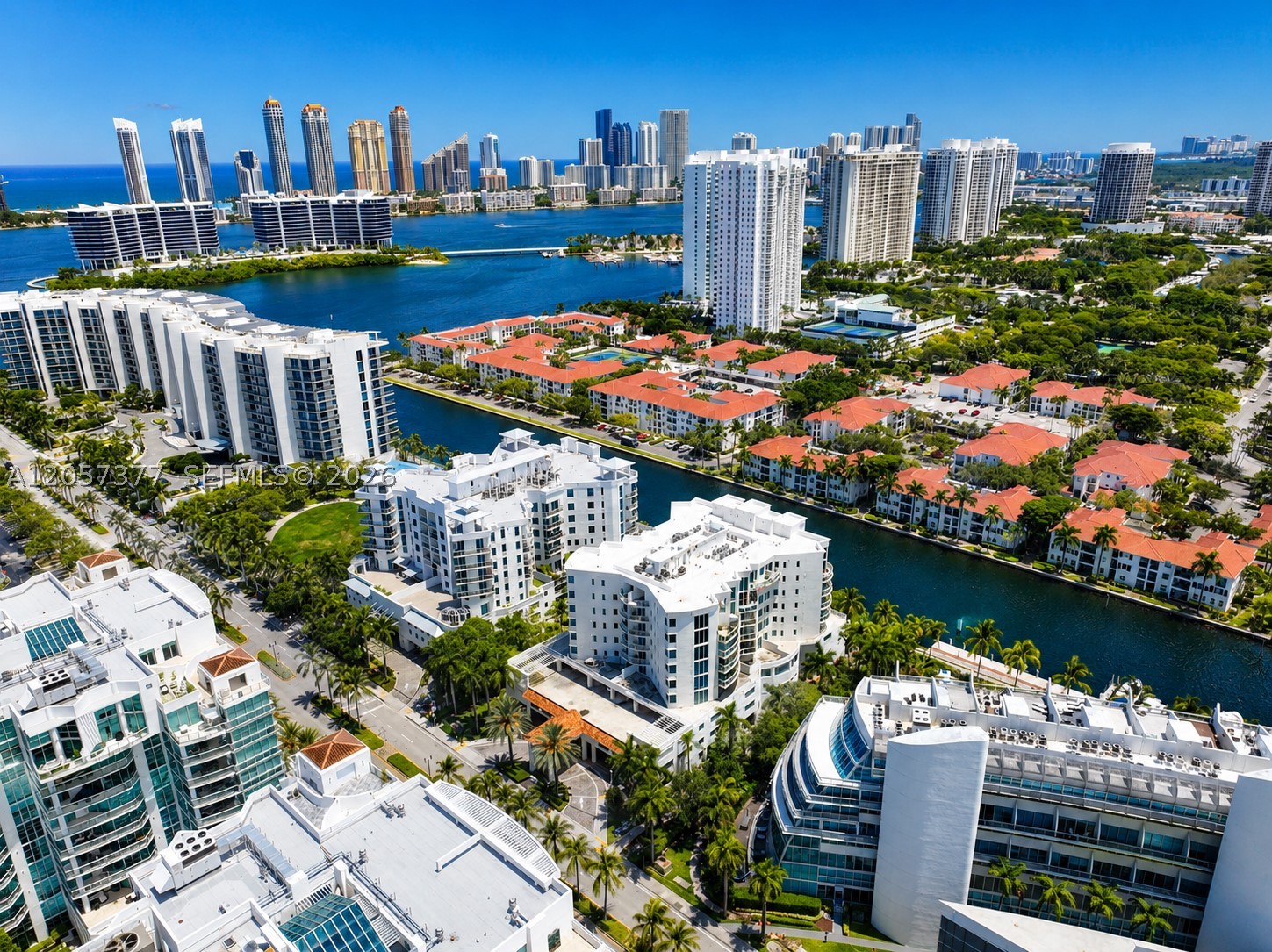 EASTSIDE AT AVENTURA COND - Residential
