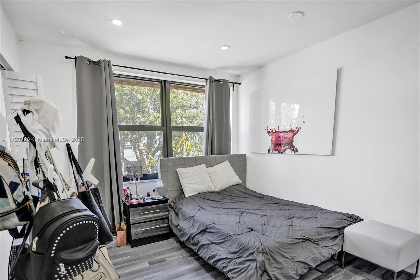 BEACH CLUB VILLAS CONDO - Residential Lease