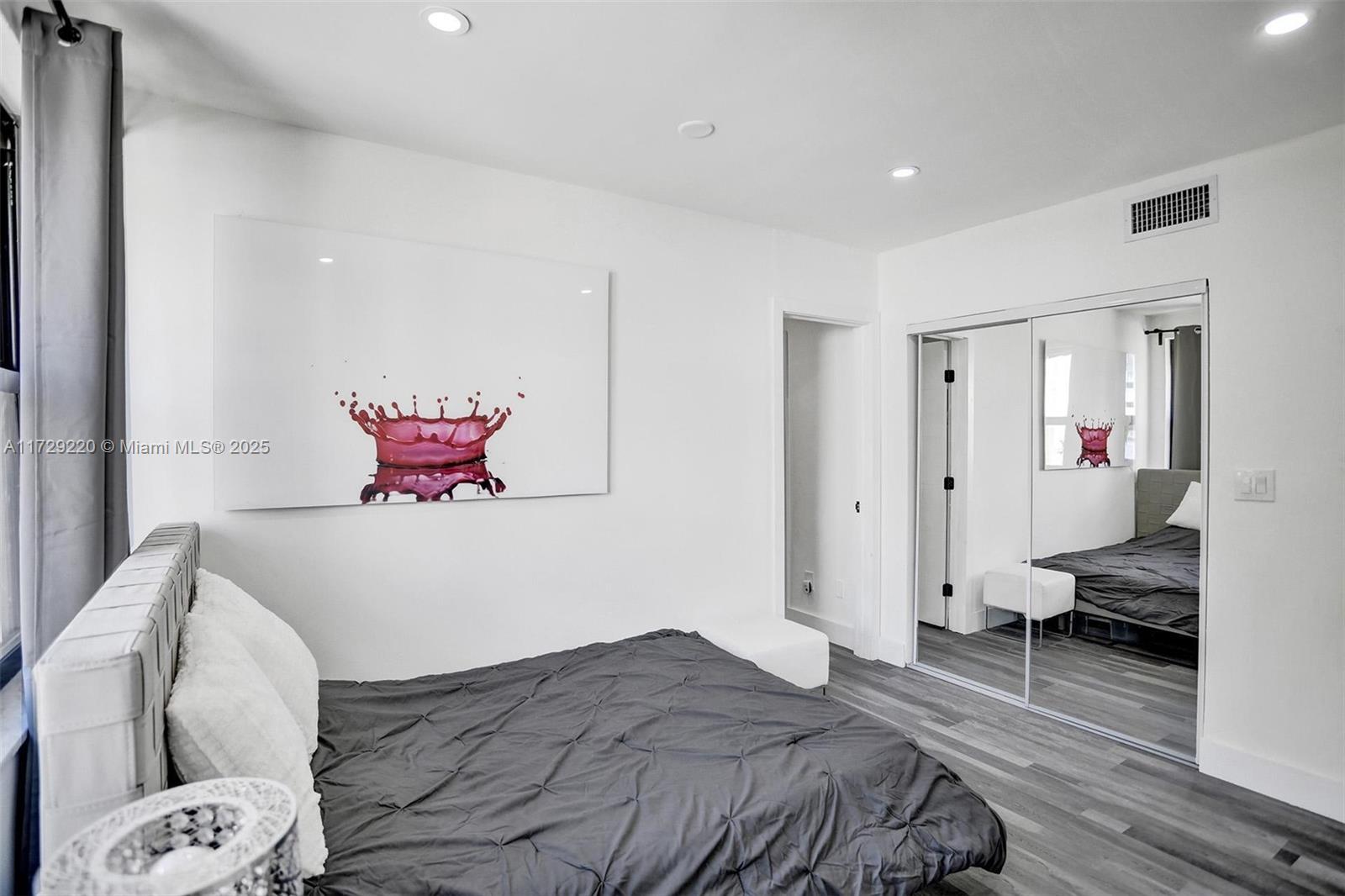 BEACH CLUB VILLAS CONDO - Residential Lease