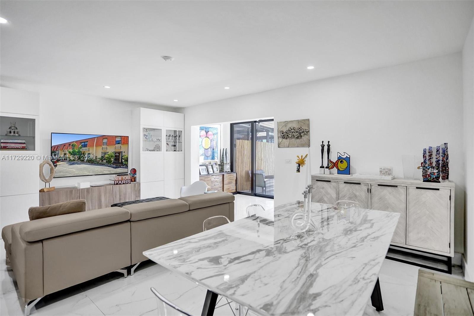 BEACH CLUB VILLAS CONDO - Residential Lease