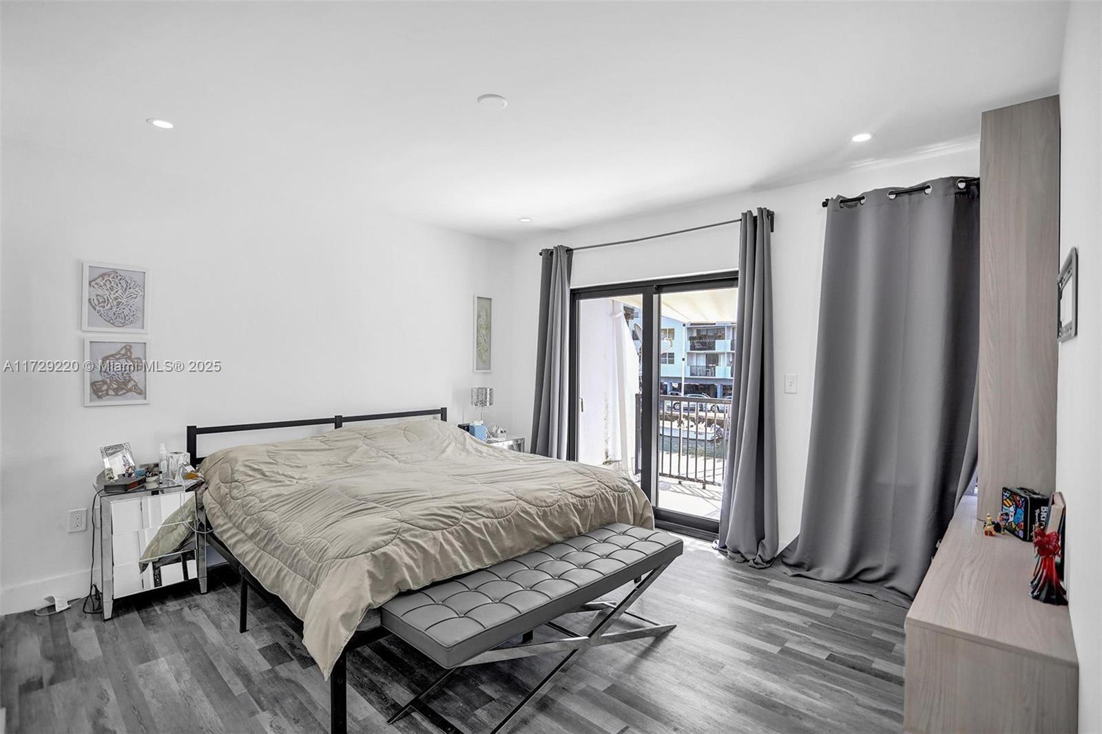 BEACH CLUB VILLAS CONDO - Residential Lease