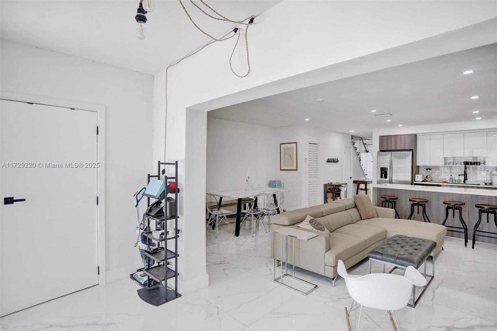 BEACH CLUB VILLAS CONDO - Residential Lease