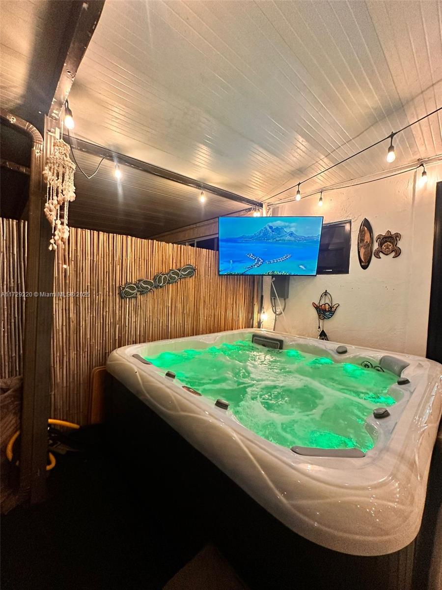 BEACH CLUB VILLAS CONDO - Residential Lease