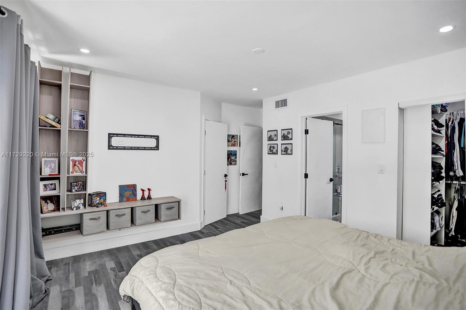 BEACH CLUB VILLAS CONDO - Residential Lease