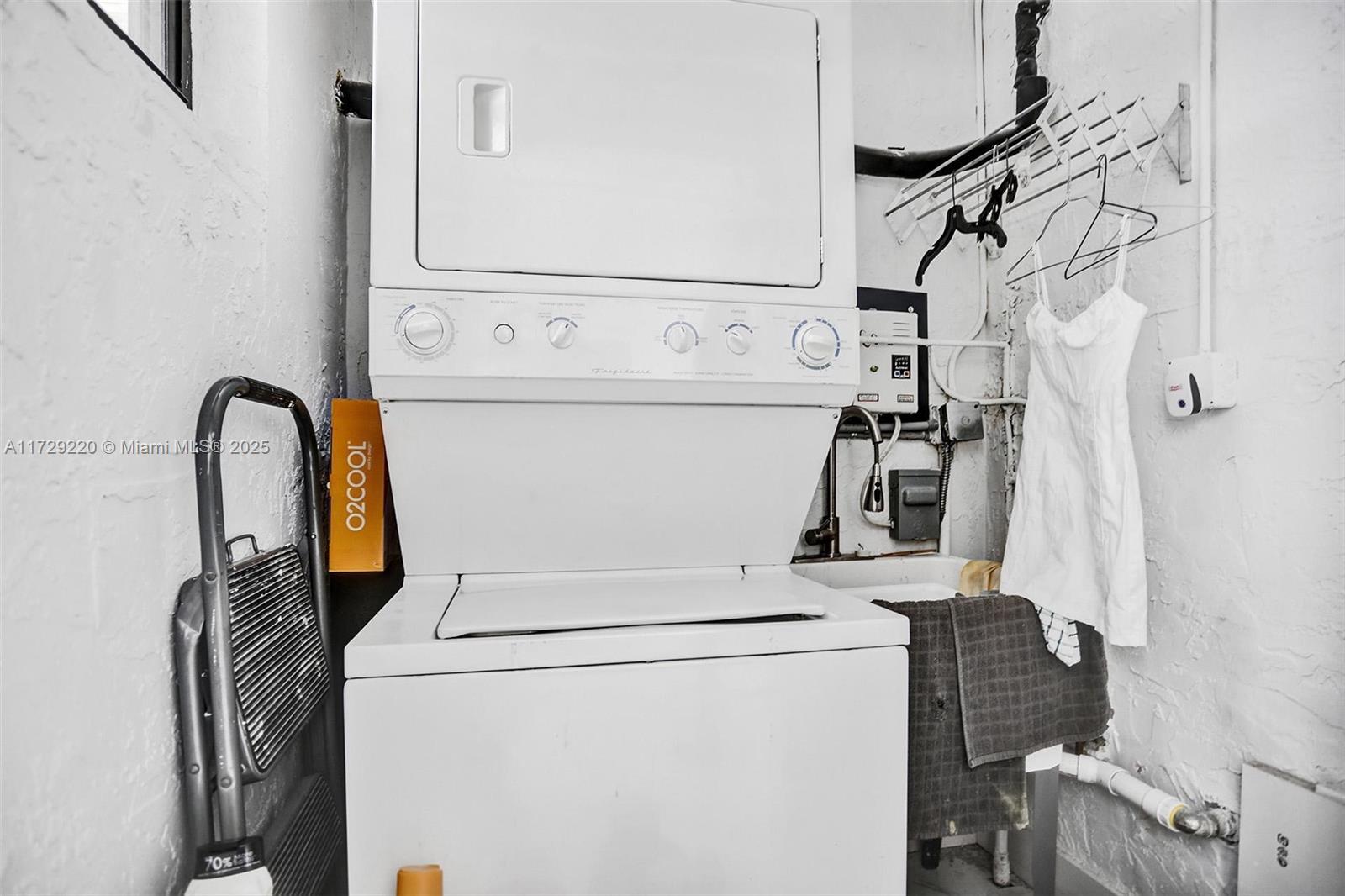 BEACH CLUB VILLAS CONDO - Residential Lease