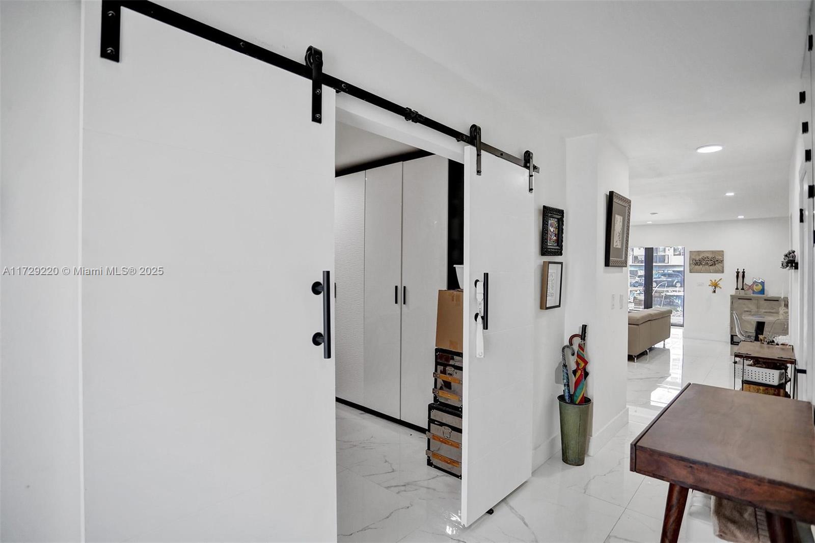 BEACH CLUB VILLAS CONDO - Residential Lease