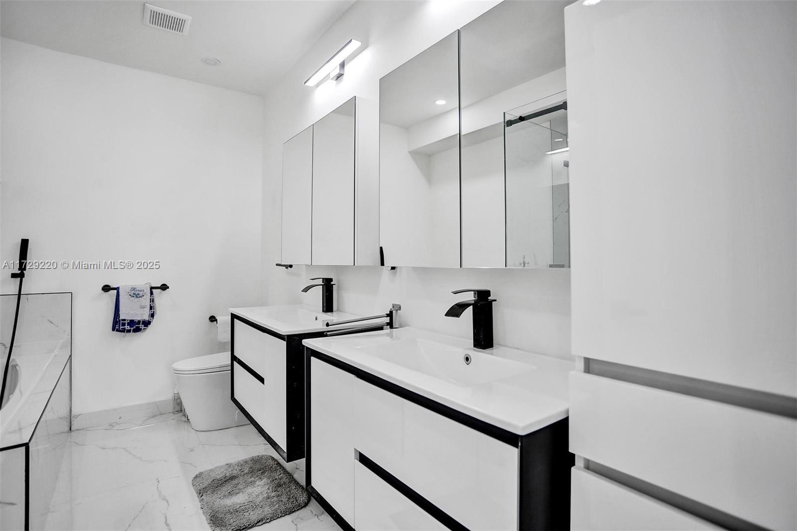 BEACH CLUB VILLAS CONDO - Residential Lease