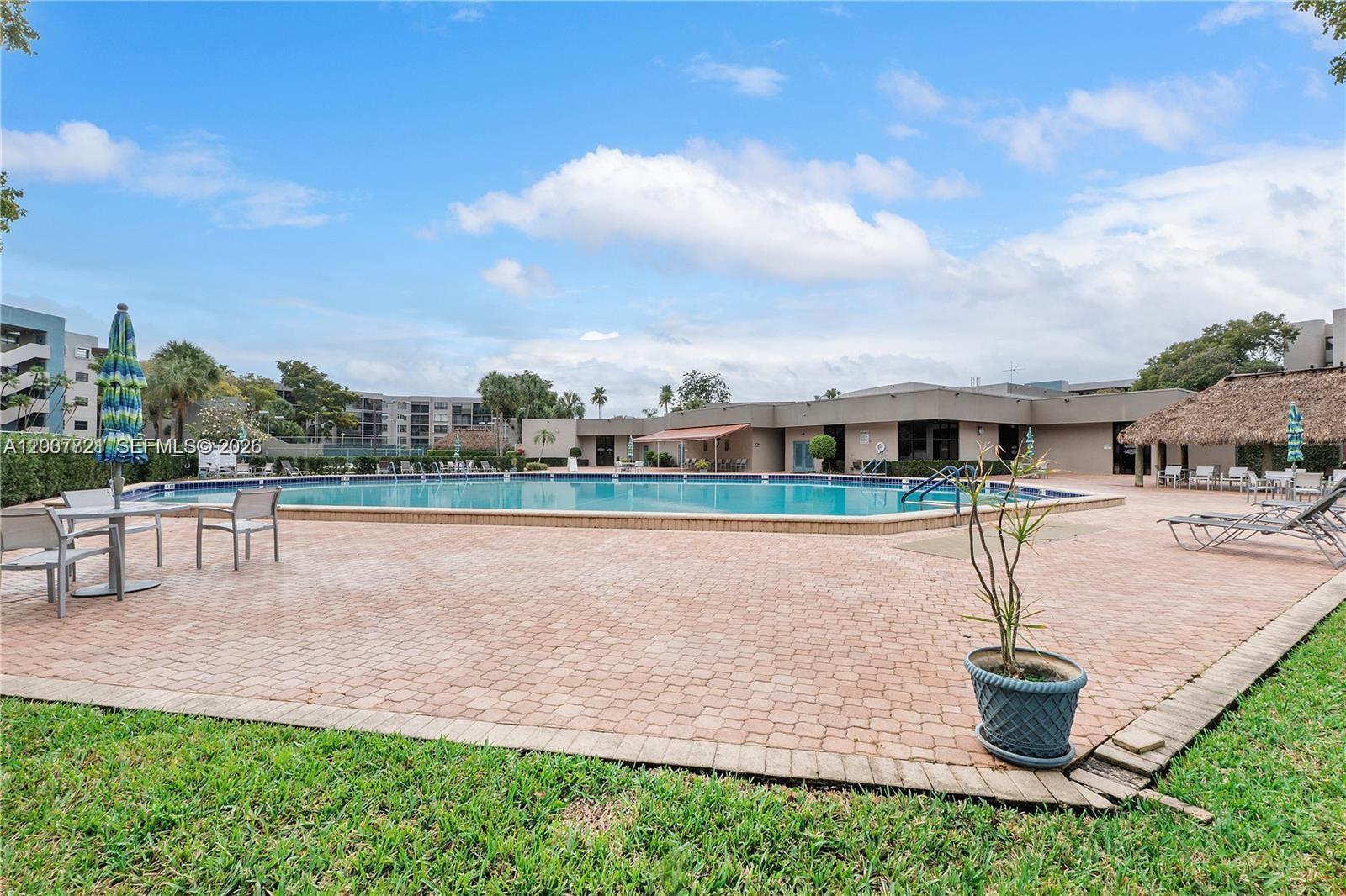 COLONY POINT 4 CONDO - Residential