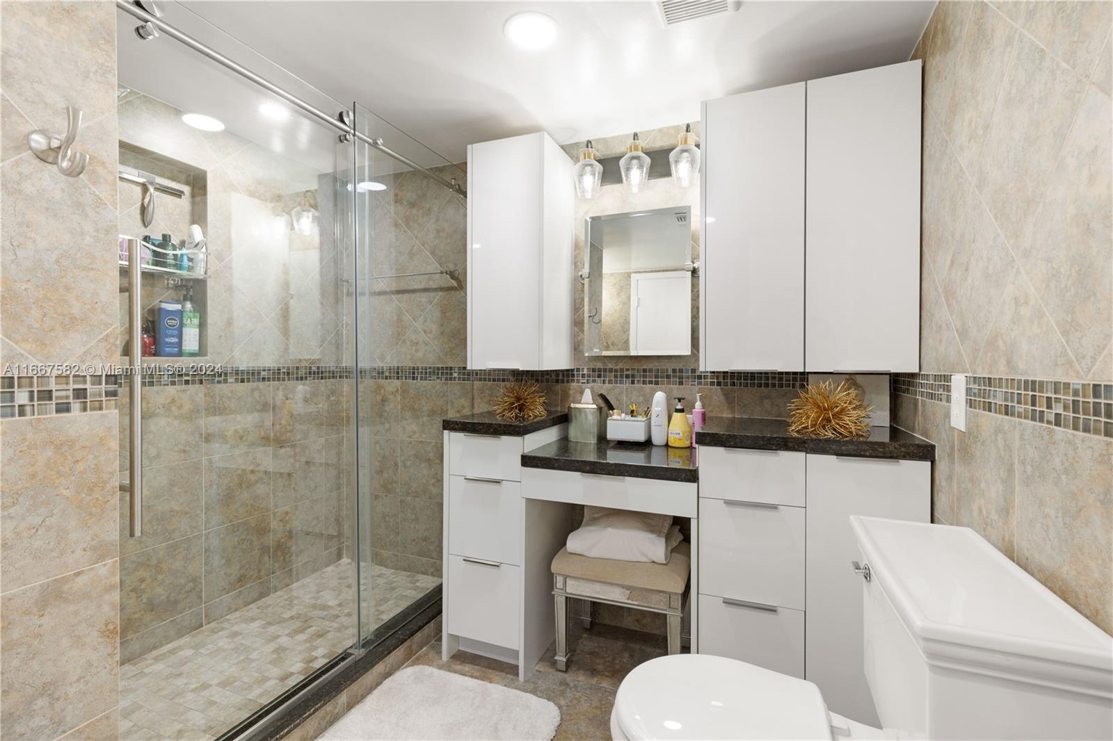 COMMODORE PLAZA CONDO - Residential