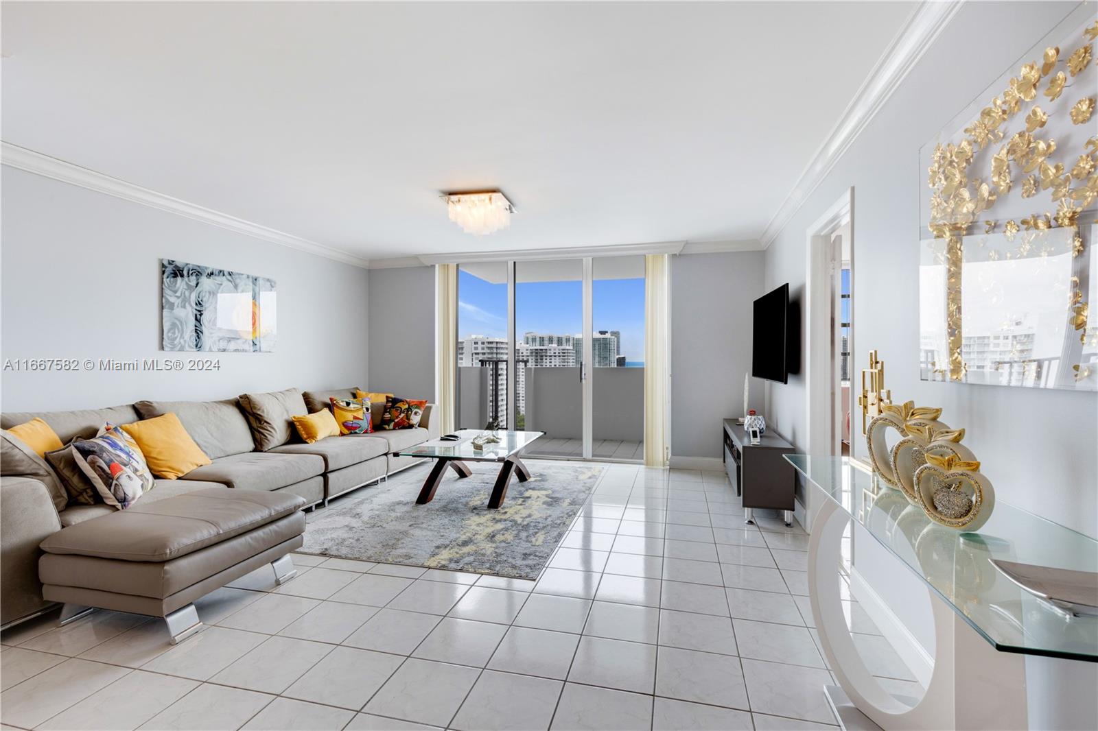 COMMODORE PLAZA CONDO - Residential