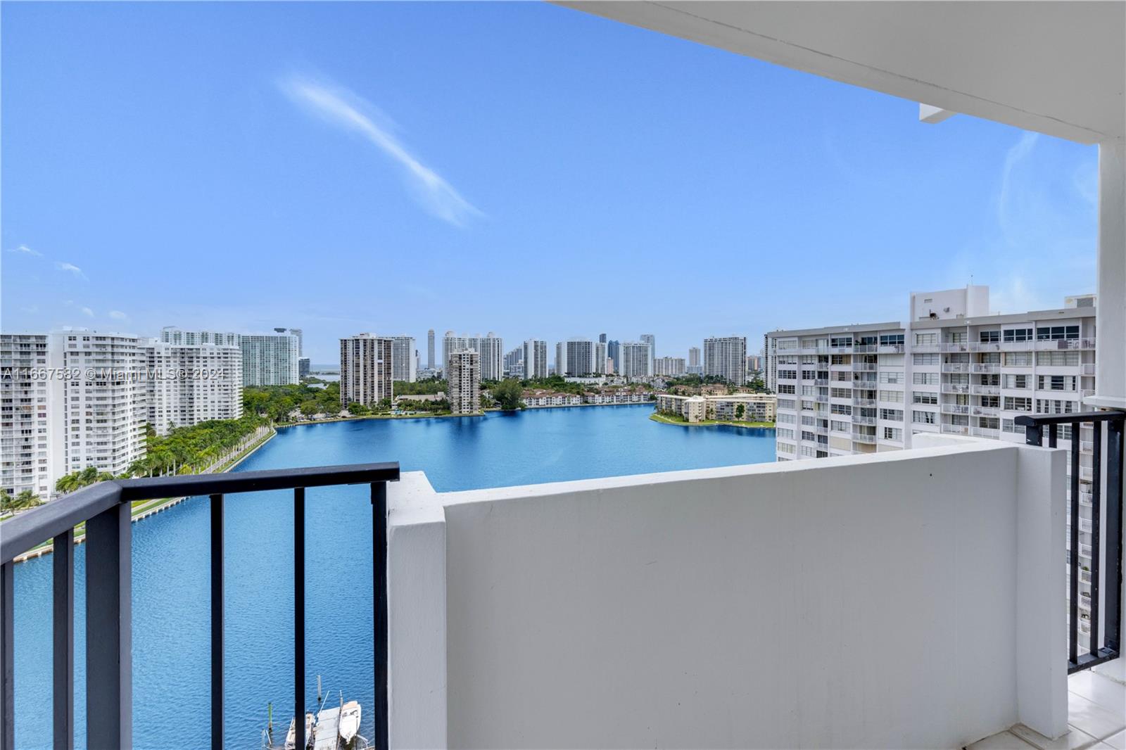 COMMODORE PLAZA CONDO - Residential