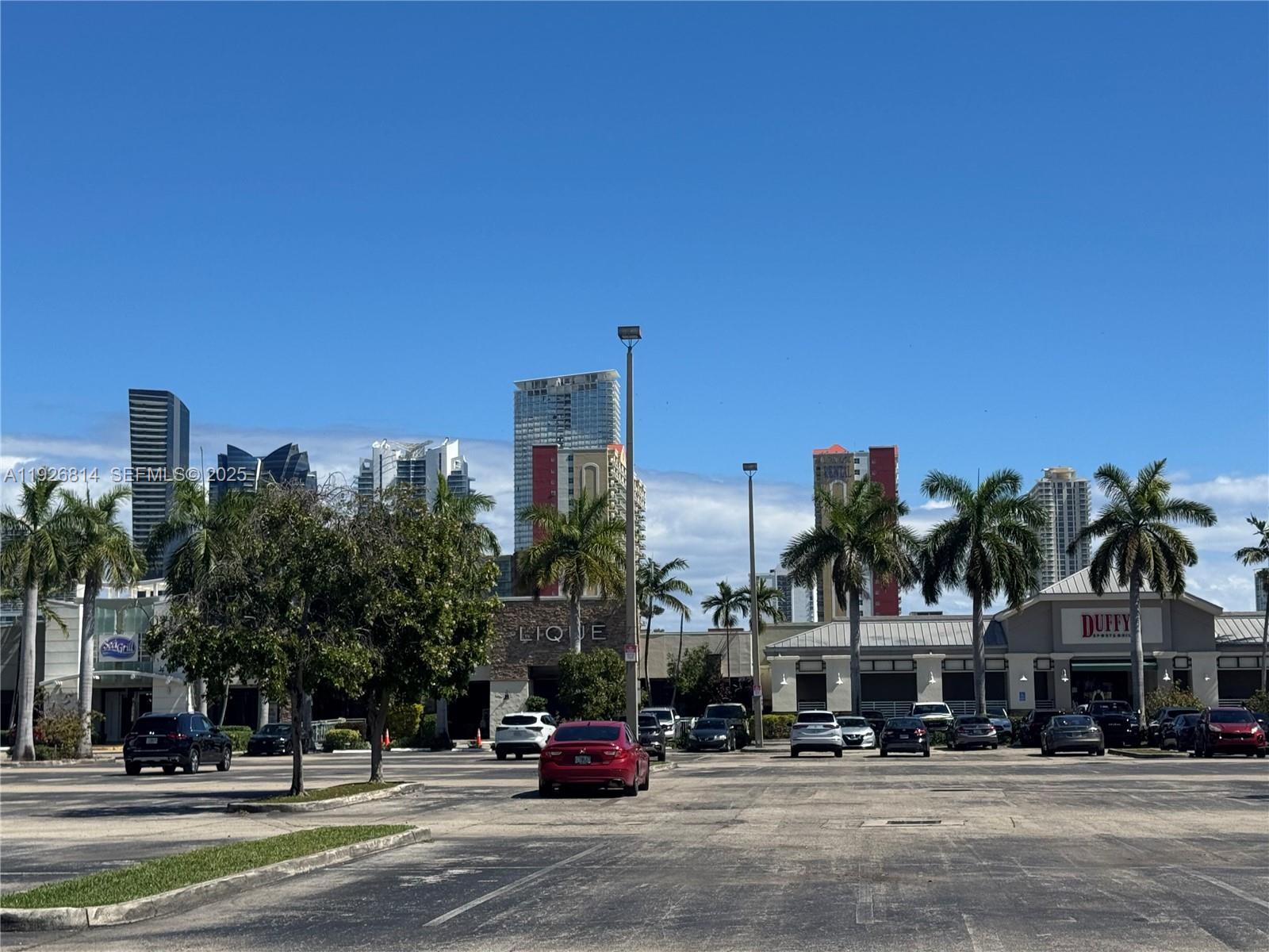 EASTERN SHORES WHITE HOUS - Residential