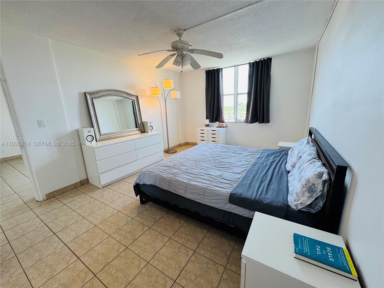 EASTERN SHORES WHITE HOUS - Residential