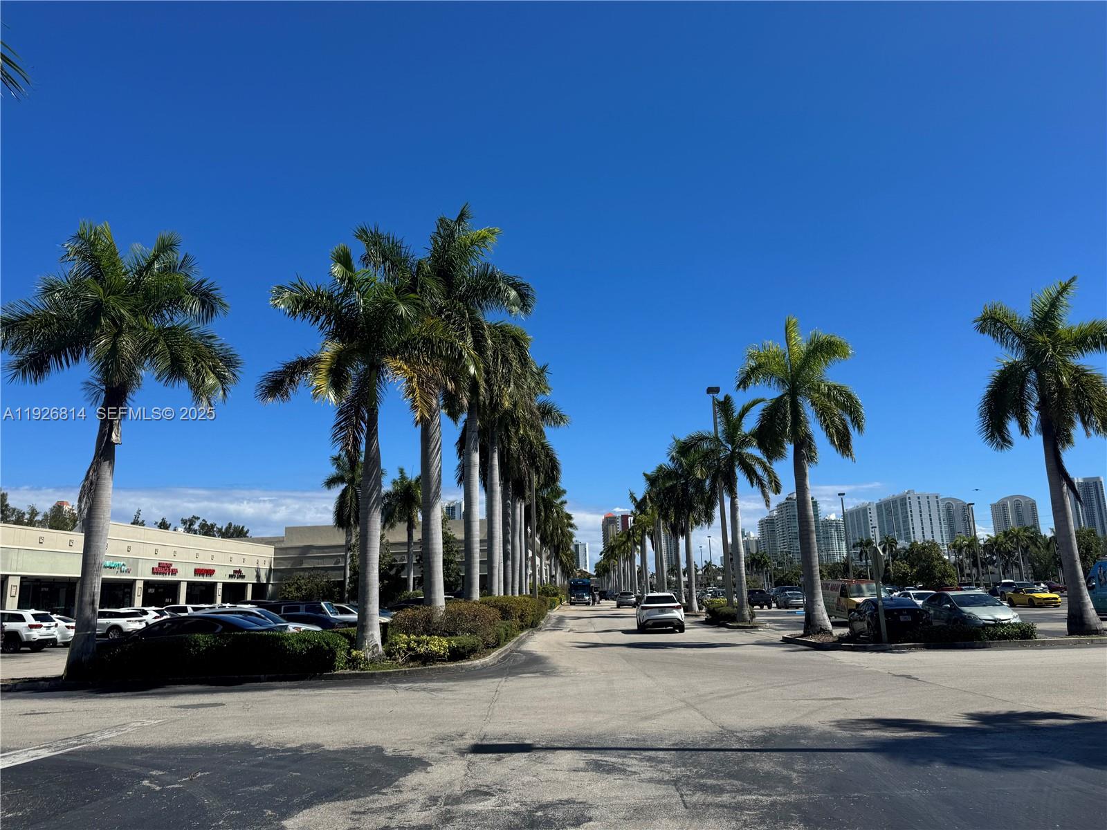 EASTERN SHORES WHITE HOUS - Residential