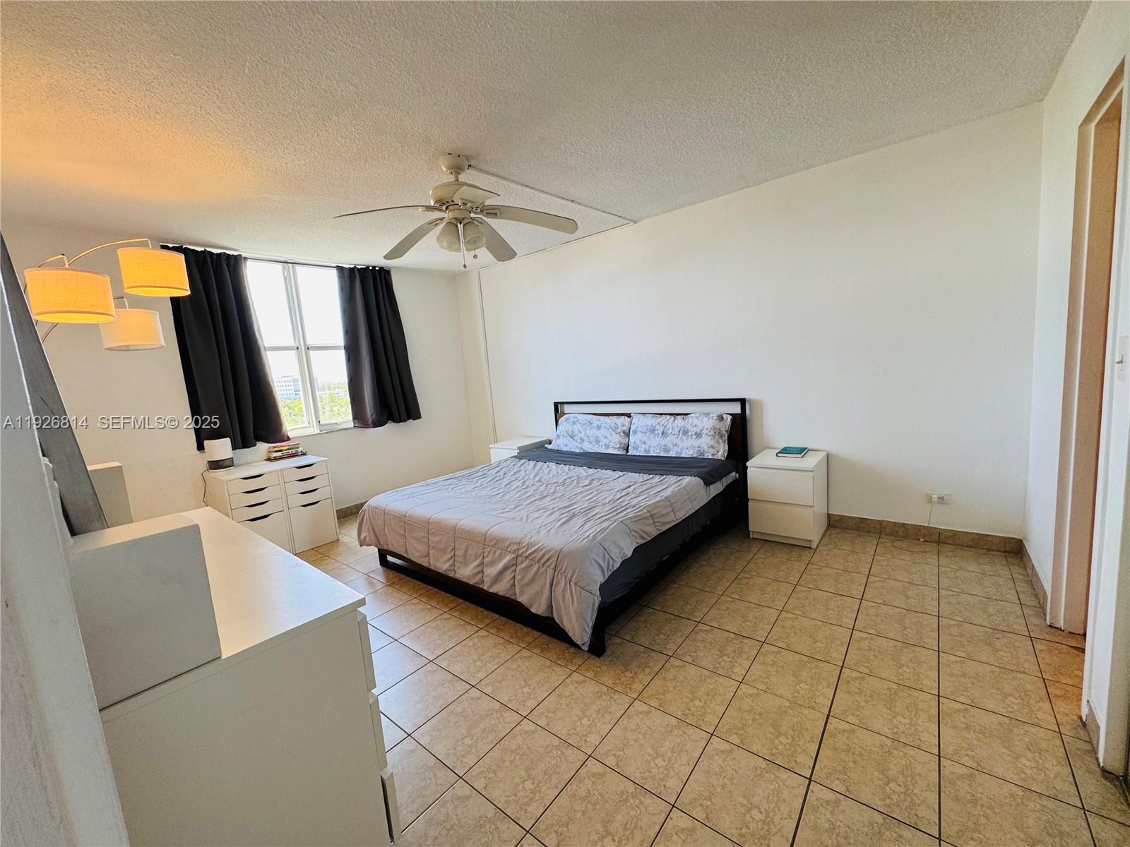 EASTERN SHORES WHITE HOUS - Residential
