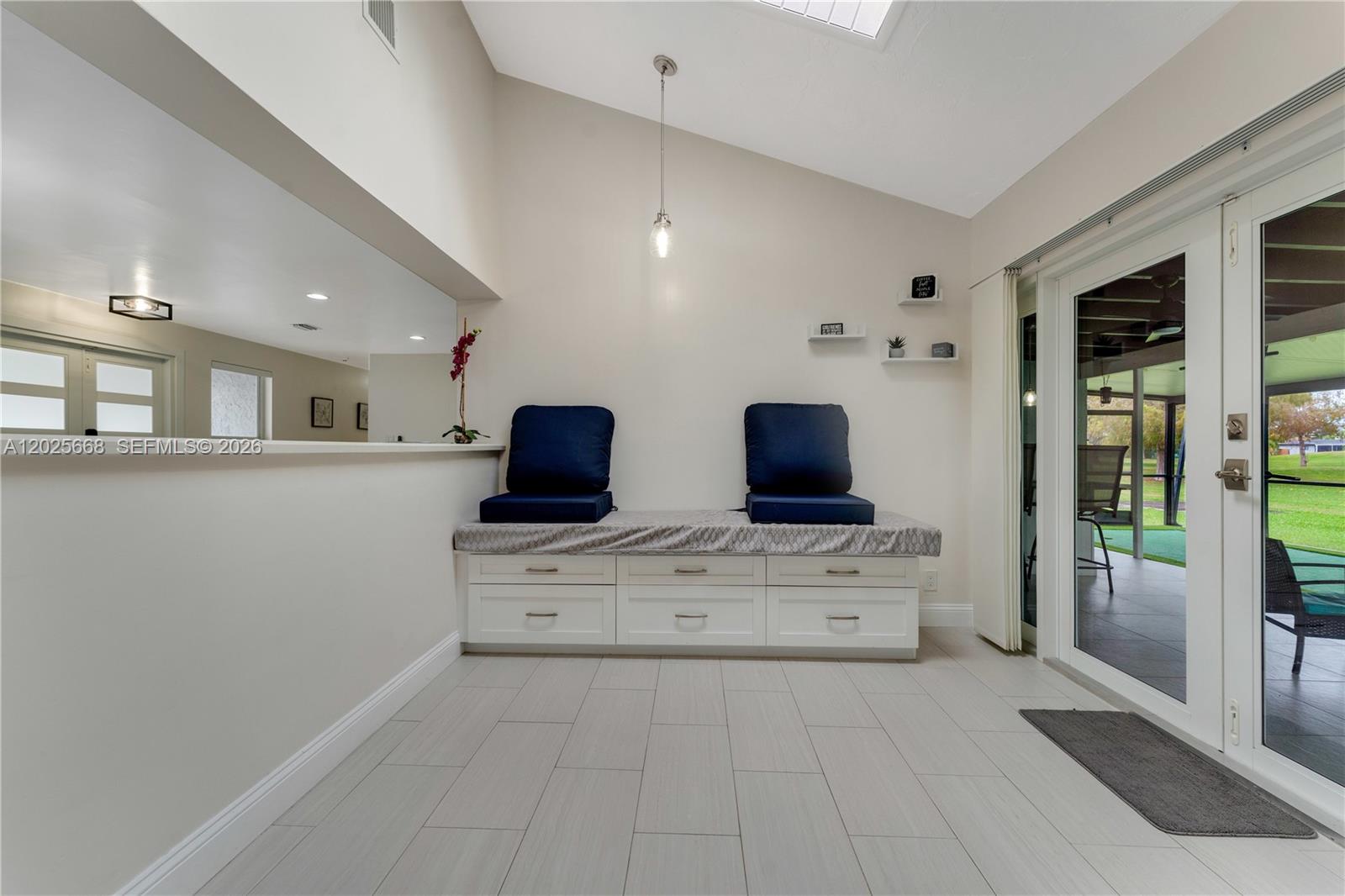 PALMETTO COUNTRY CLUB EST - Residential Lease