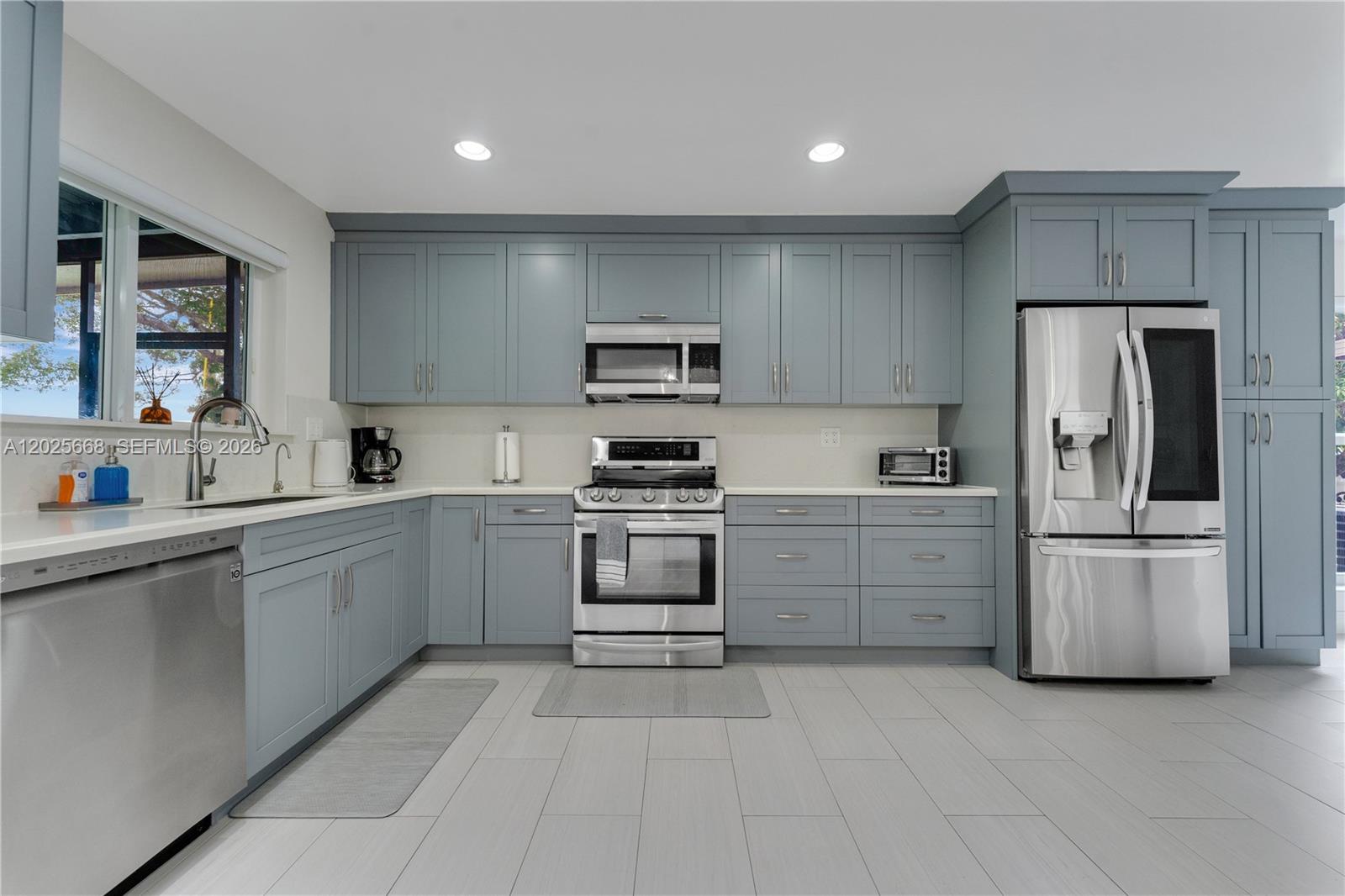 PALMETTO COUNTRY CLUB EST - Residential Lease