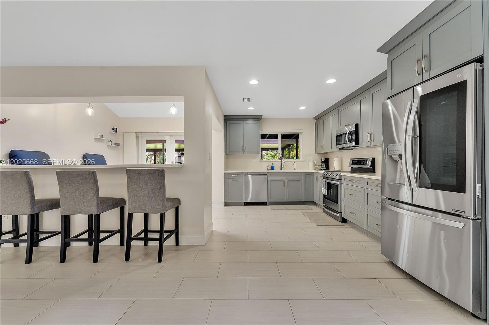 PALMETTO COUNTRY CLUB EST - Residential Lease