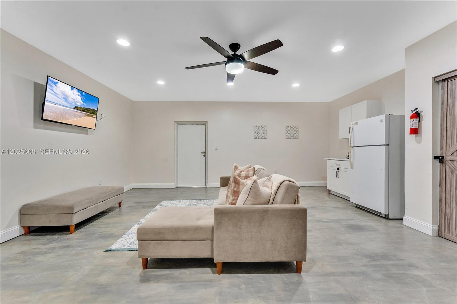 PALMETTO COUNTRY CLUB EST - Residential Lease