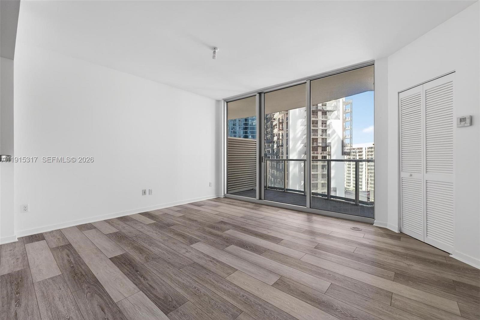 MET 1 CONDO - Residential