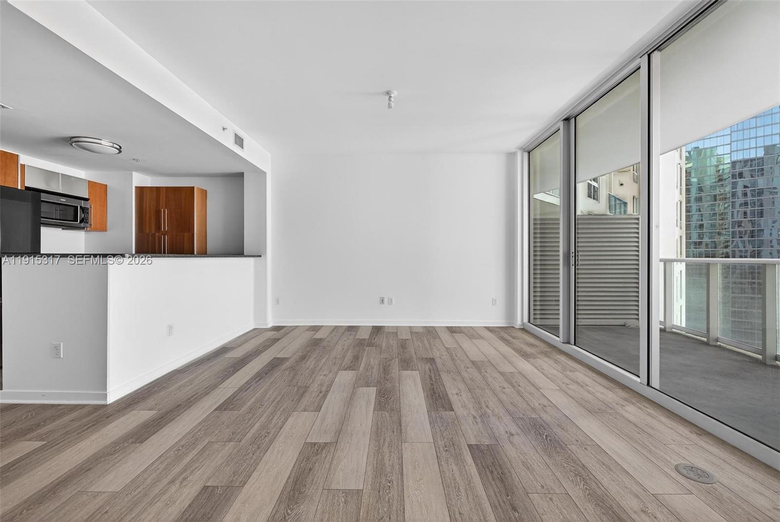 MET 1 CONDO - Residential